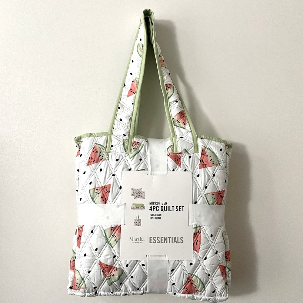 Martha Stewart Essentials 4 Piece Quilt And Tote Bag Set Full/Queen 
Watermelon